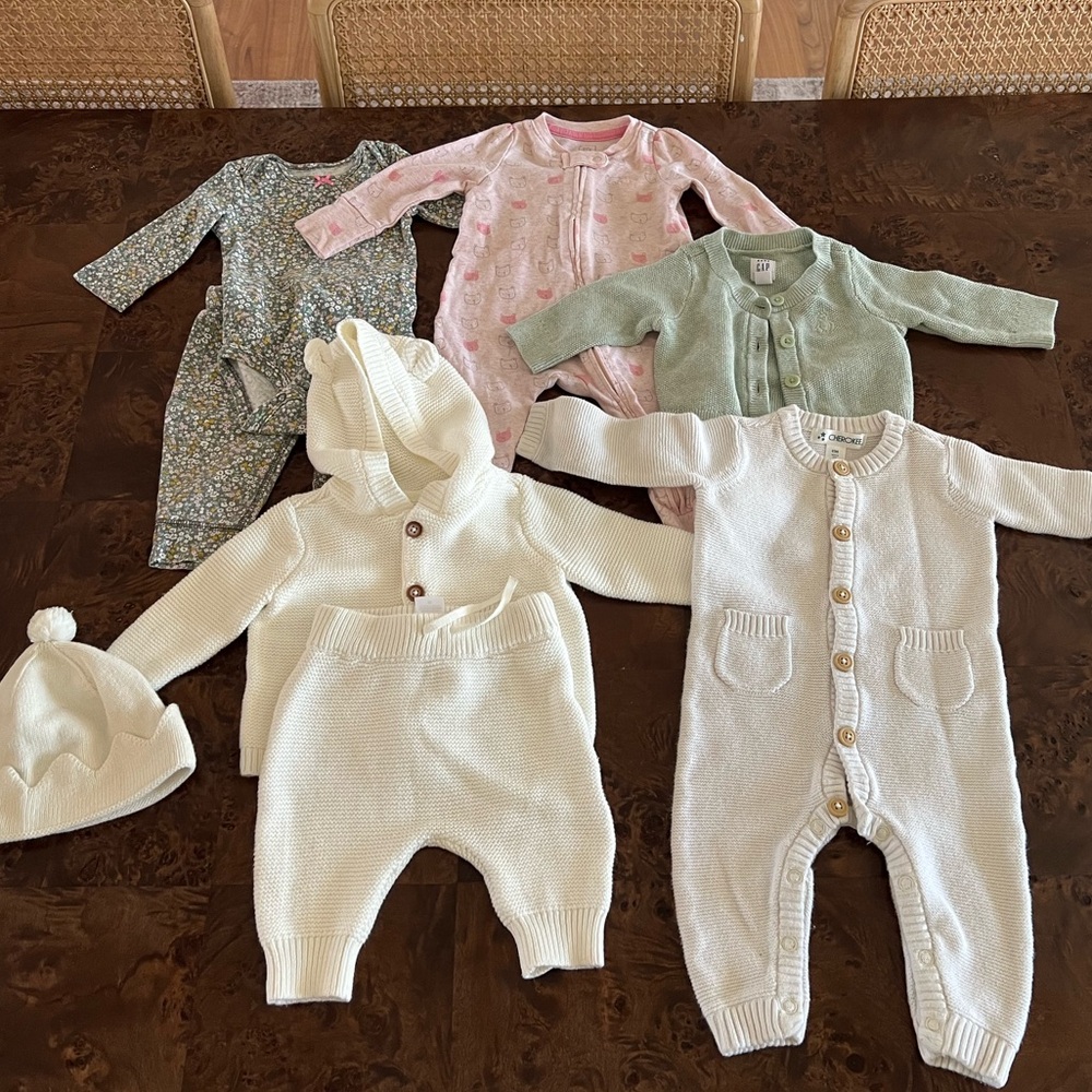 Bundle baby girl clothes 0-3 months